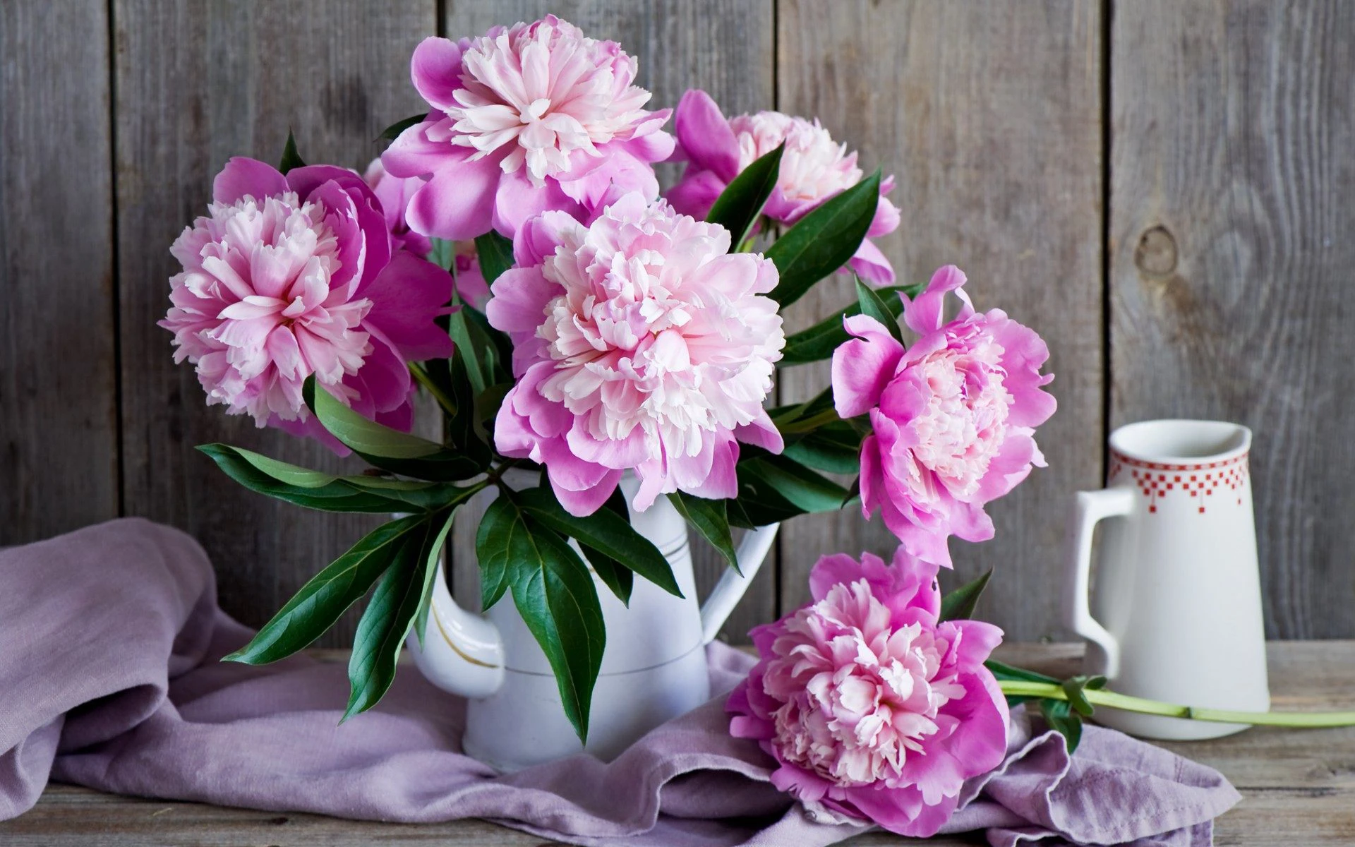 Spring Flowers from In Full Bloom Florist in Farmingdale, New York, 516-420-4313