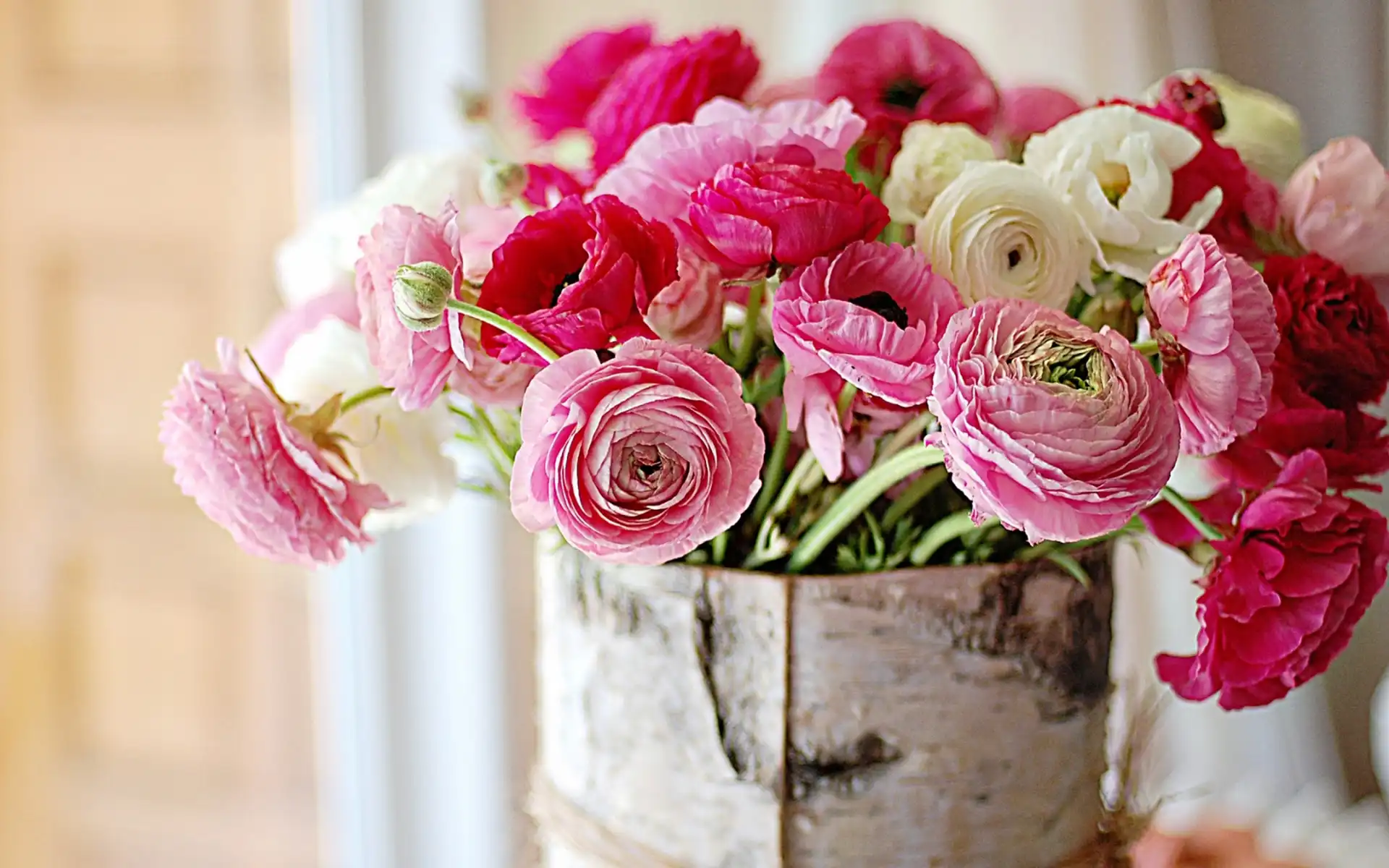Summer Flowers from In Full Bloom Florist in Farmingdale, New York, 516-420-4313