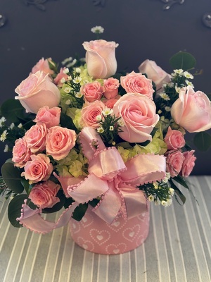 MD25 Mom's Whispers from In Full Bloom in Farmingdale, NY
